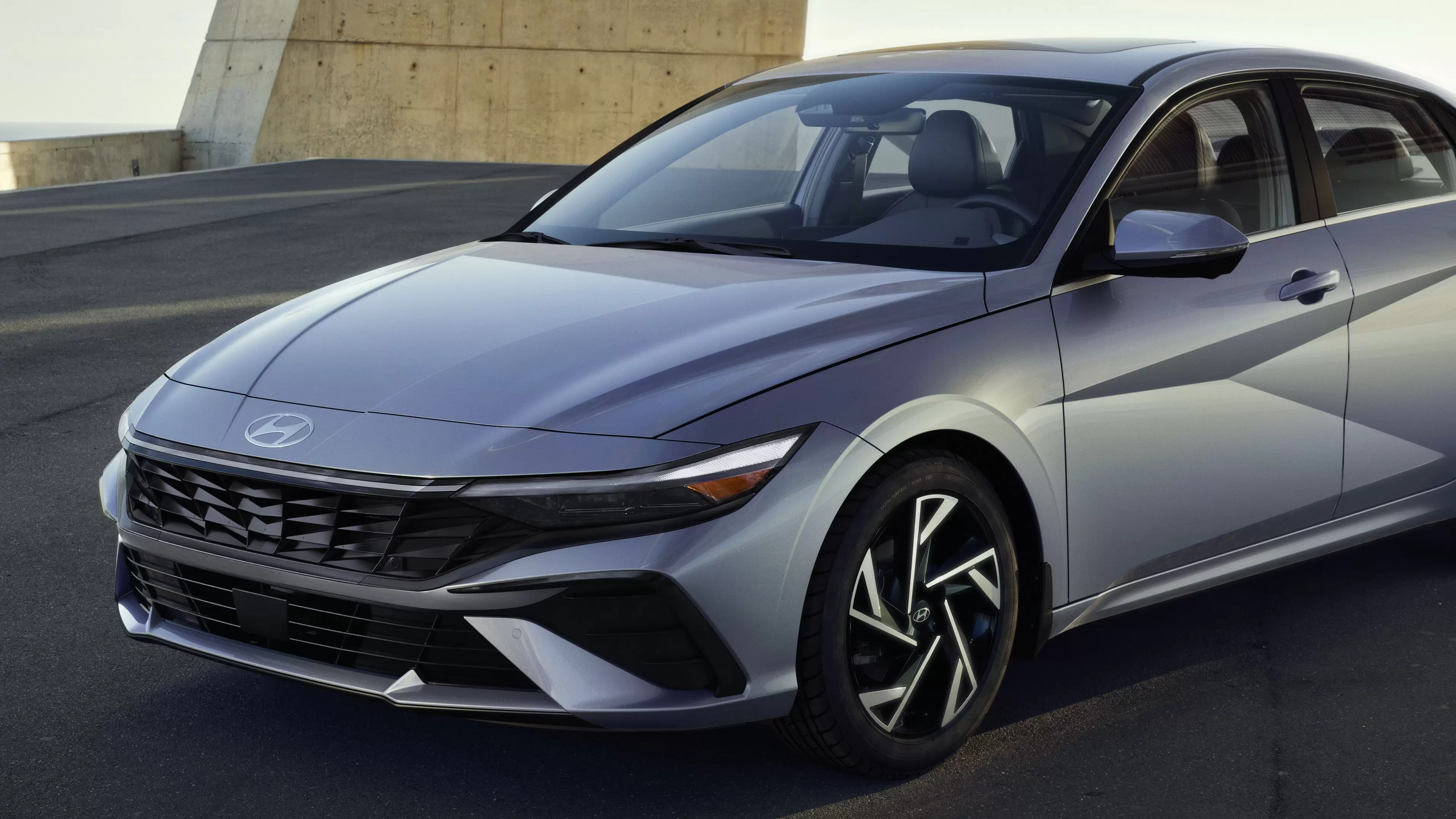 Hyundai Elantra Smart