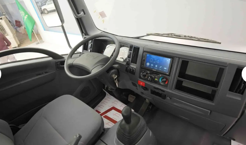 image of دينا ايسوزو 6 طن شاص قصير